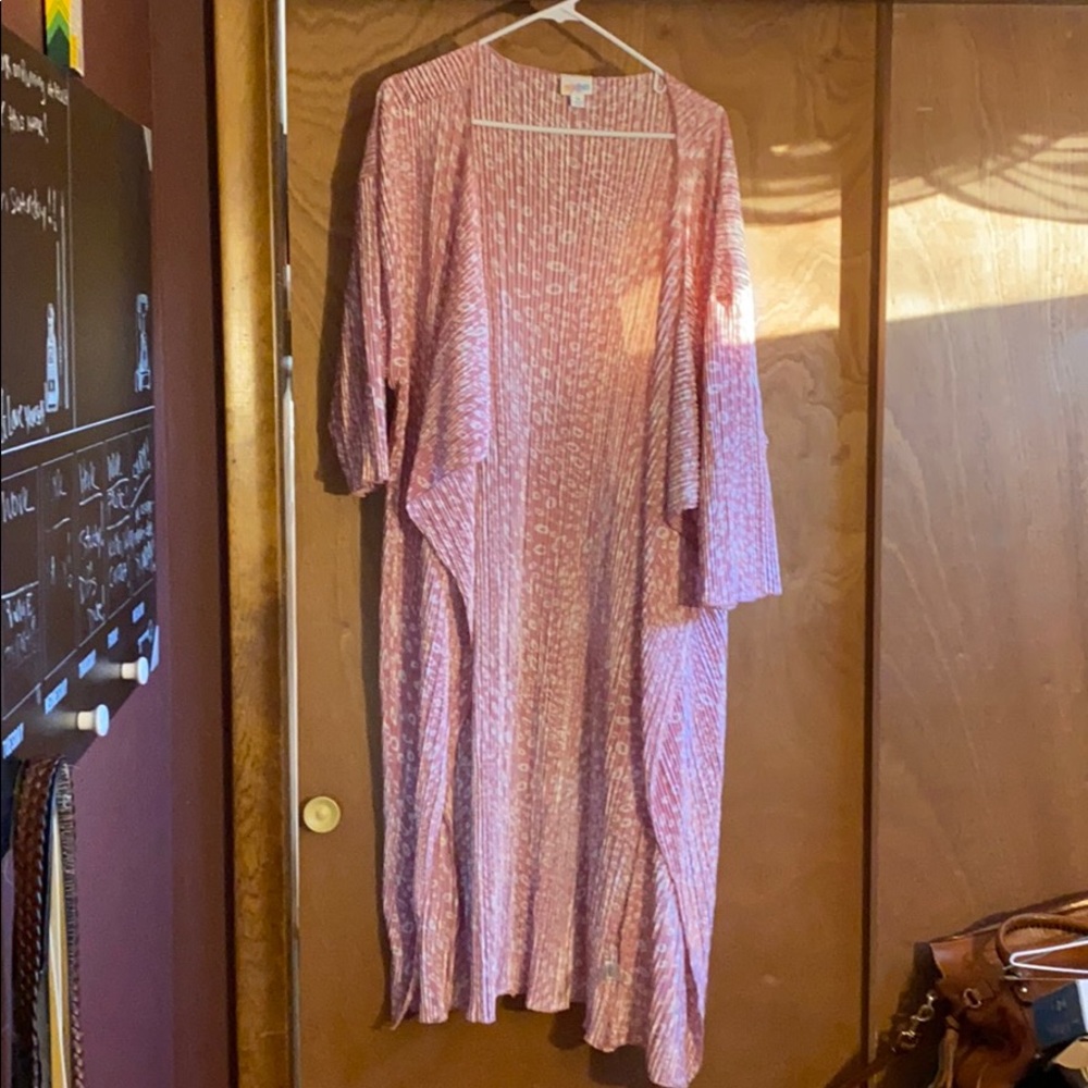 Fun Lularoe Leopard Kimono